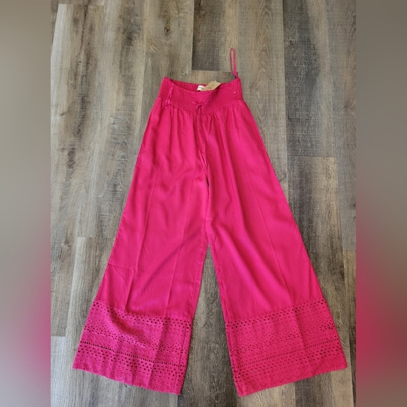 Elegant Pink Women's Pantsuit - Picture 2 of 11